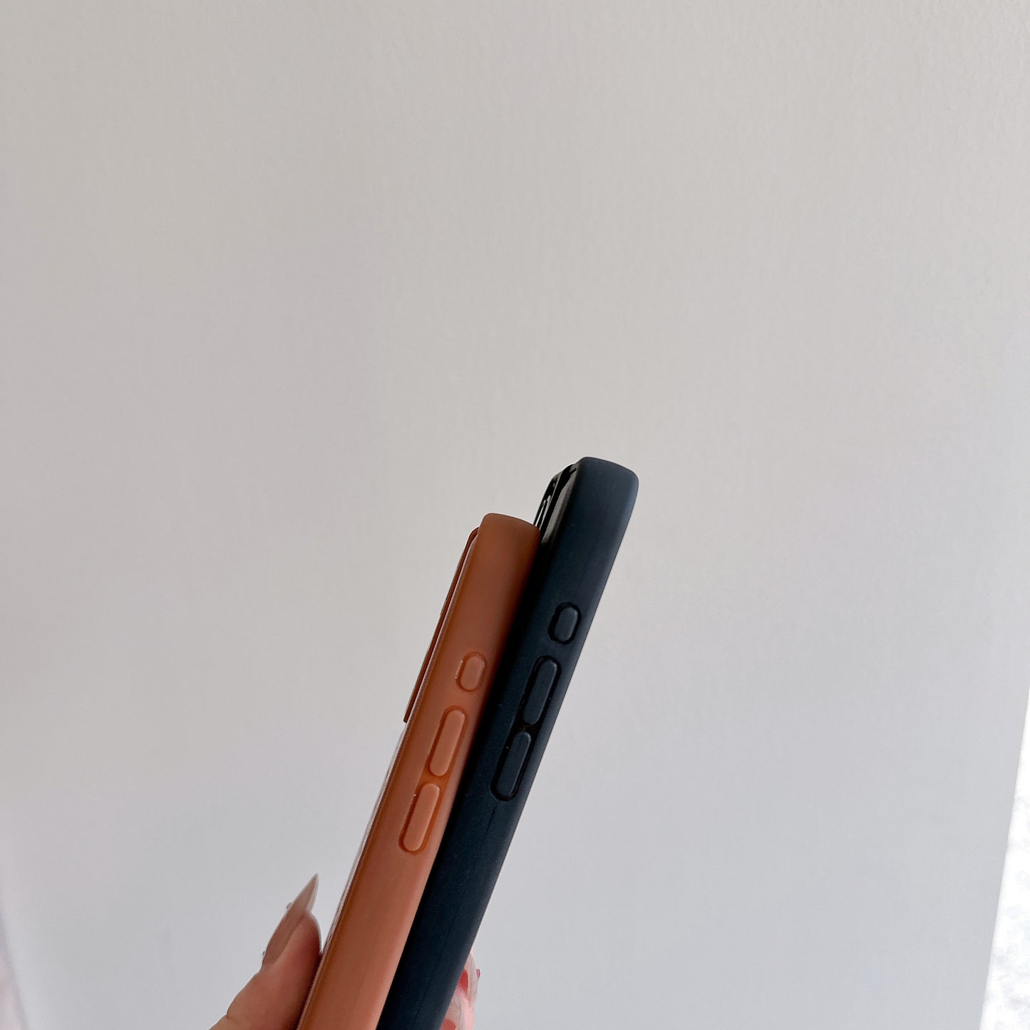 LE iPhone Case With Brown-NYK251519