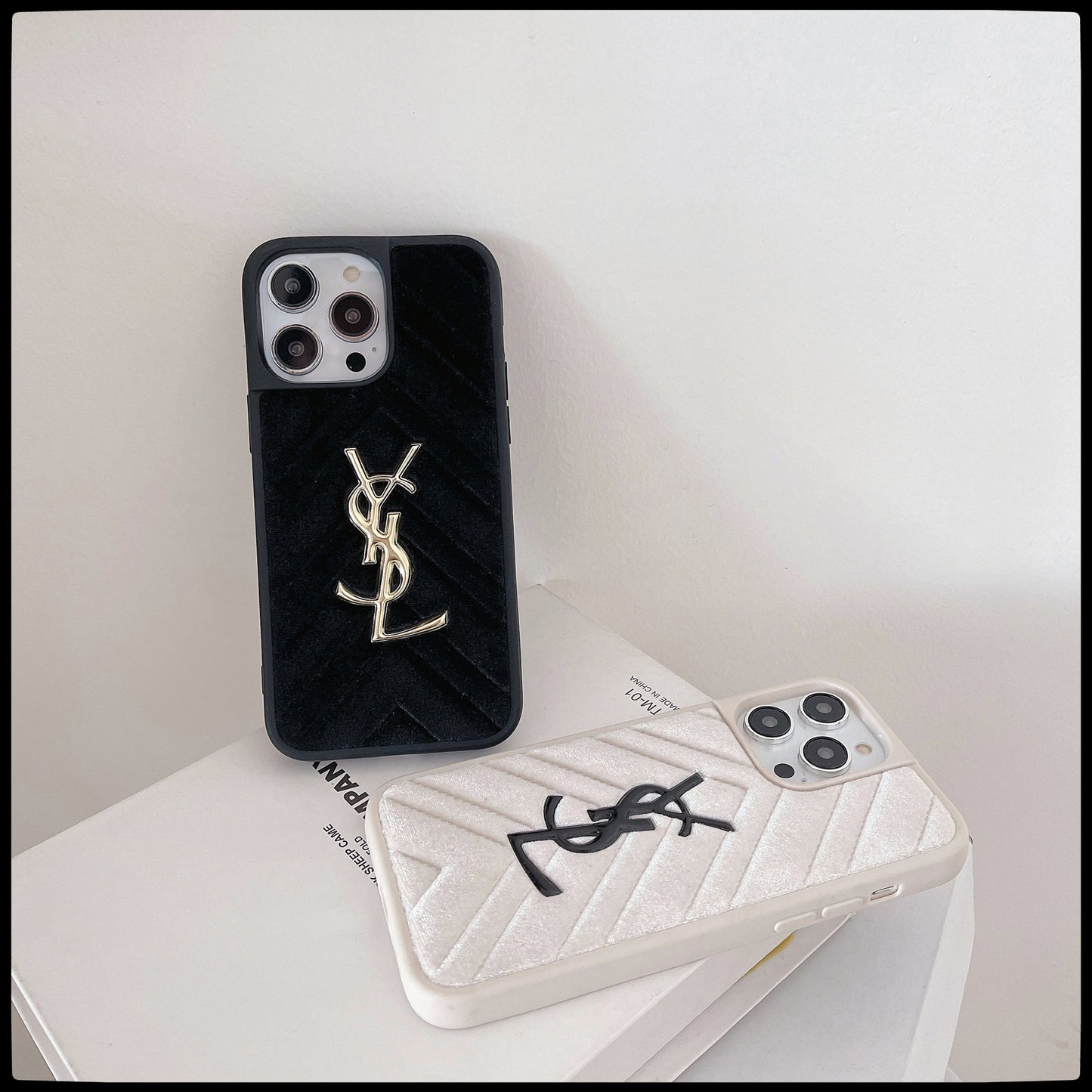 YL iPhone Case Black-MRK250515