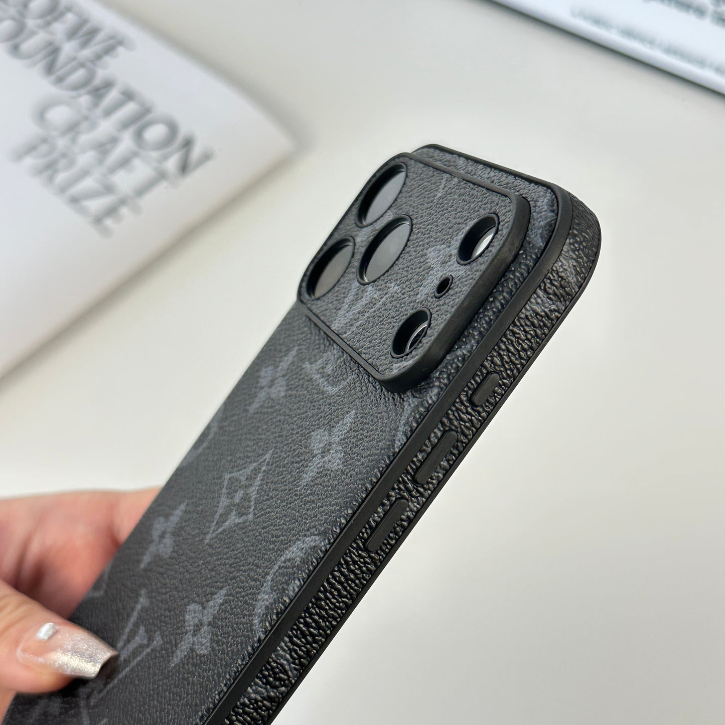 Luxury Monogram iPhone Case For iPhone 17 Series-CYLV061