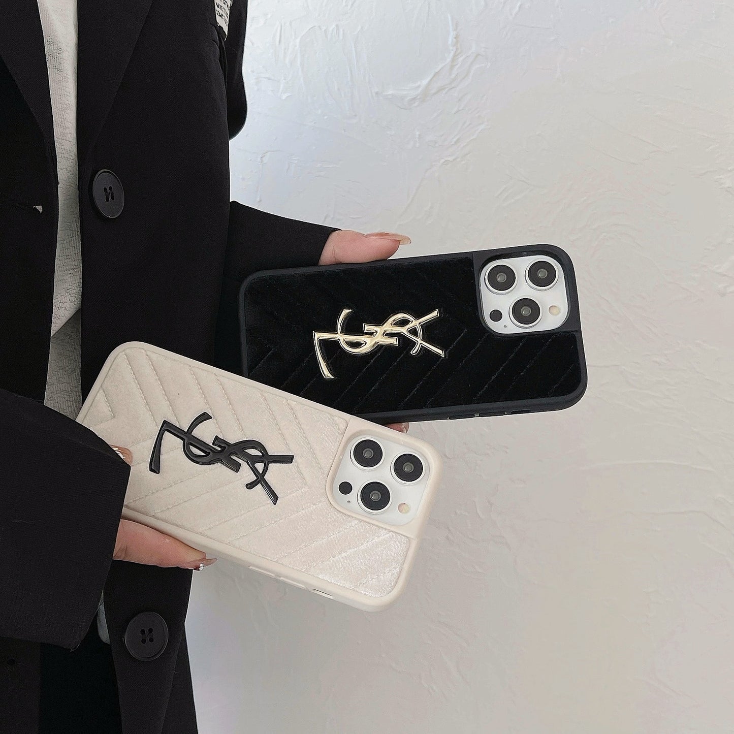 YL iPhone Case Black-MRK250515
