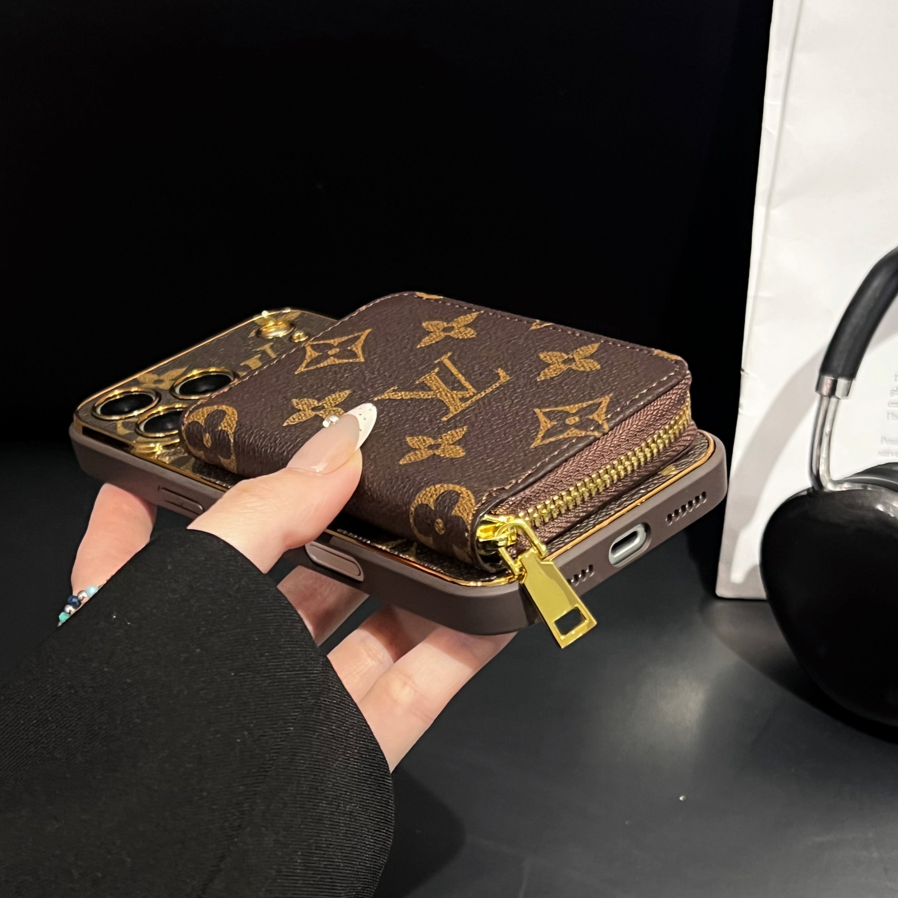 High-quality  Monogram iPhone Case With Wallet  For iPhone 17 Series-CYLV146