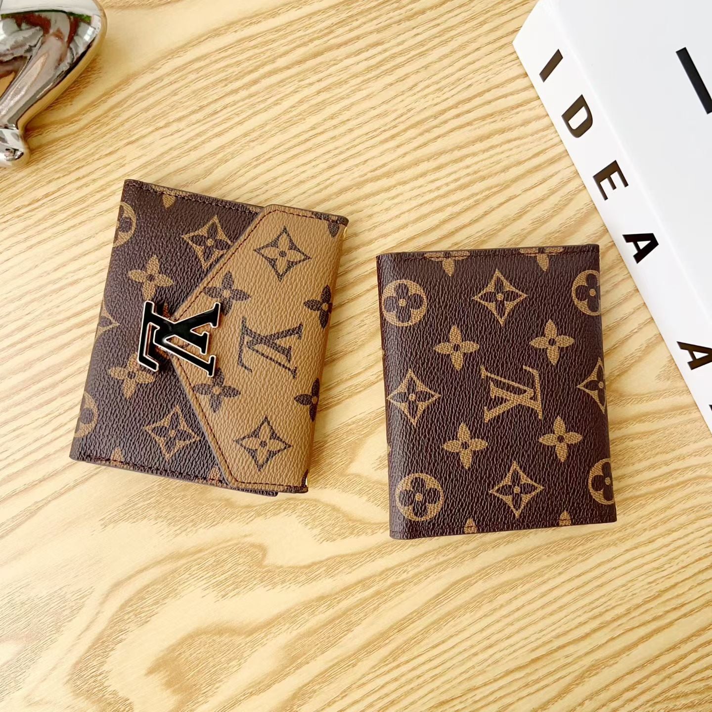 Leather Monogram Card Wallet-CYLV174