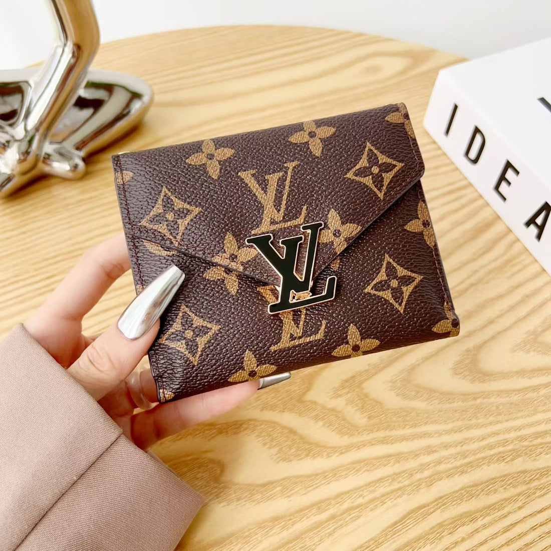 Leather Monogram Card Wallet-CYLV174