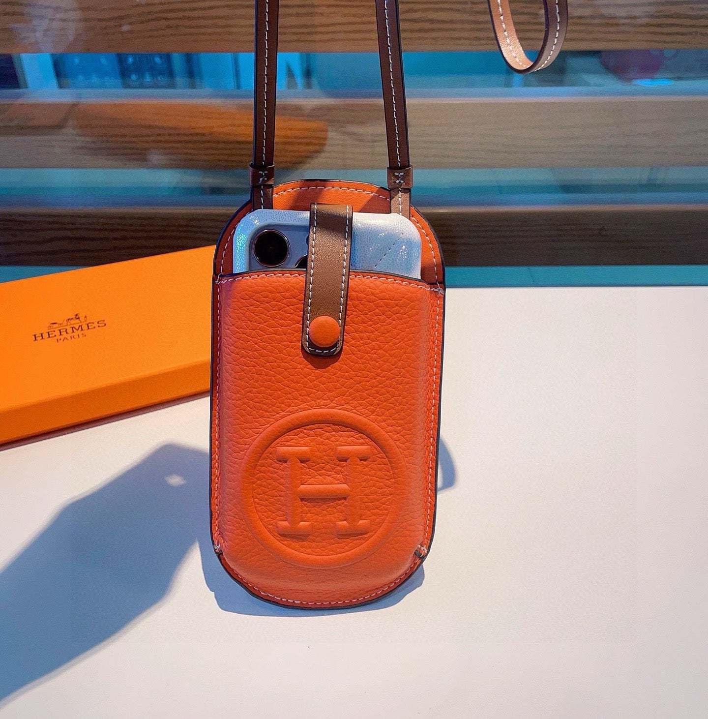 Elegant Leather H Crossbody Phone Purse-CYH157