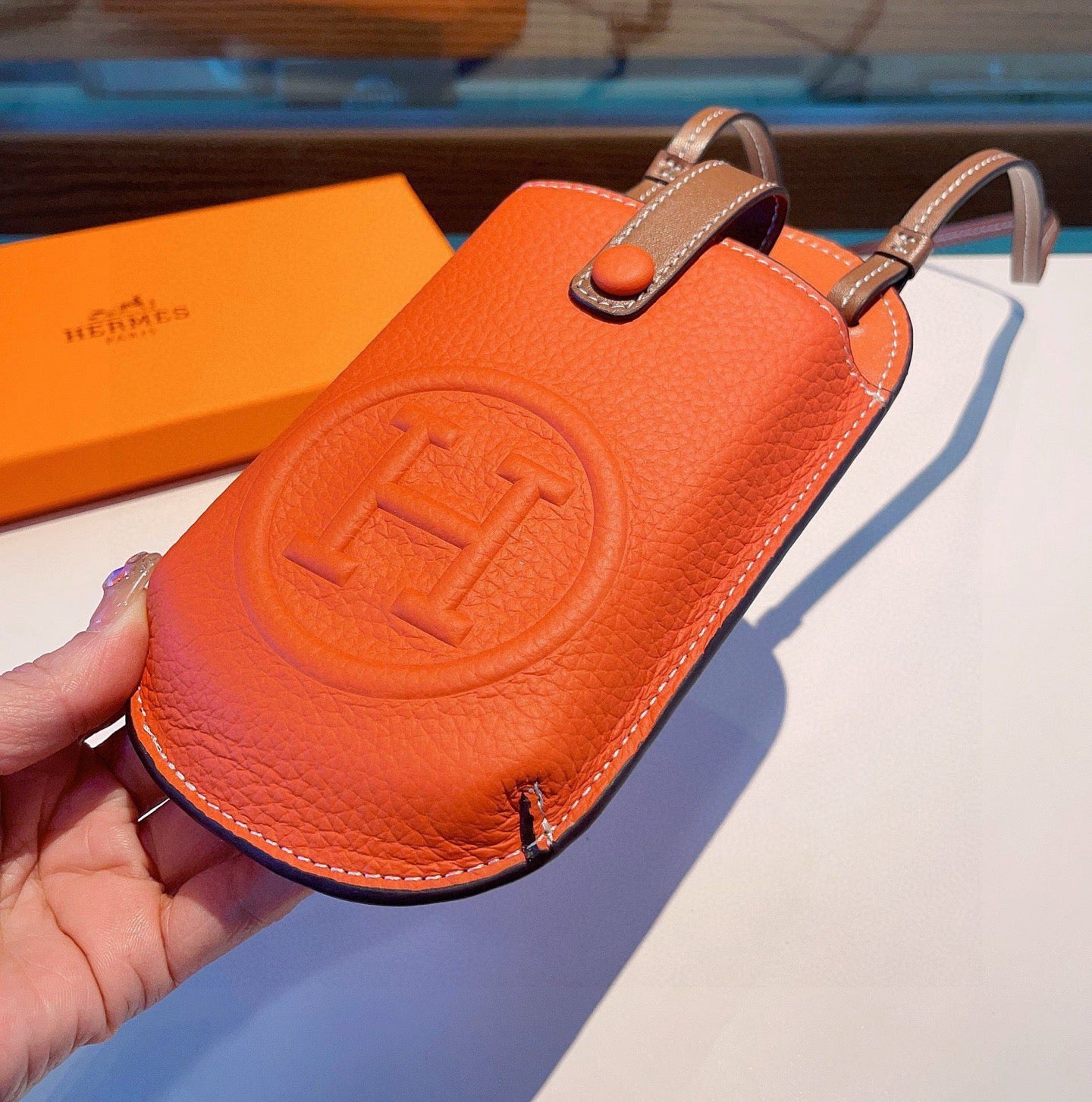 Elegant Leather H Crossbody Phone Purse-CYH157