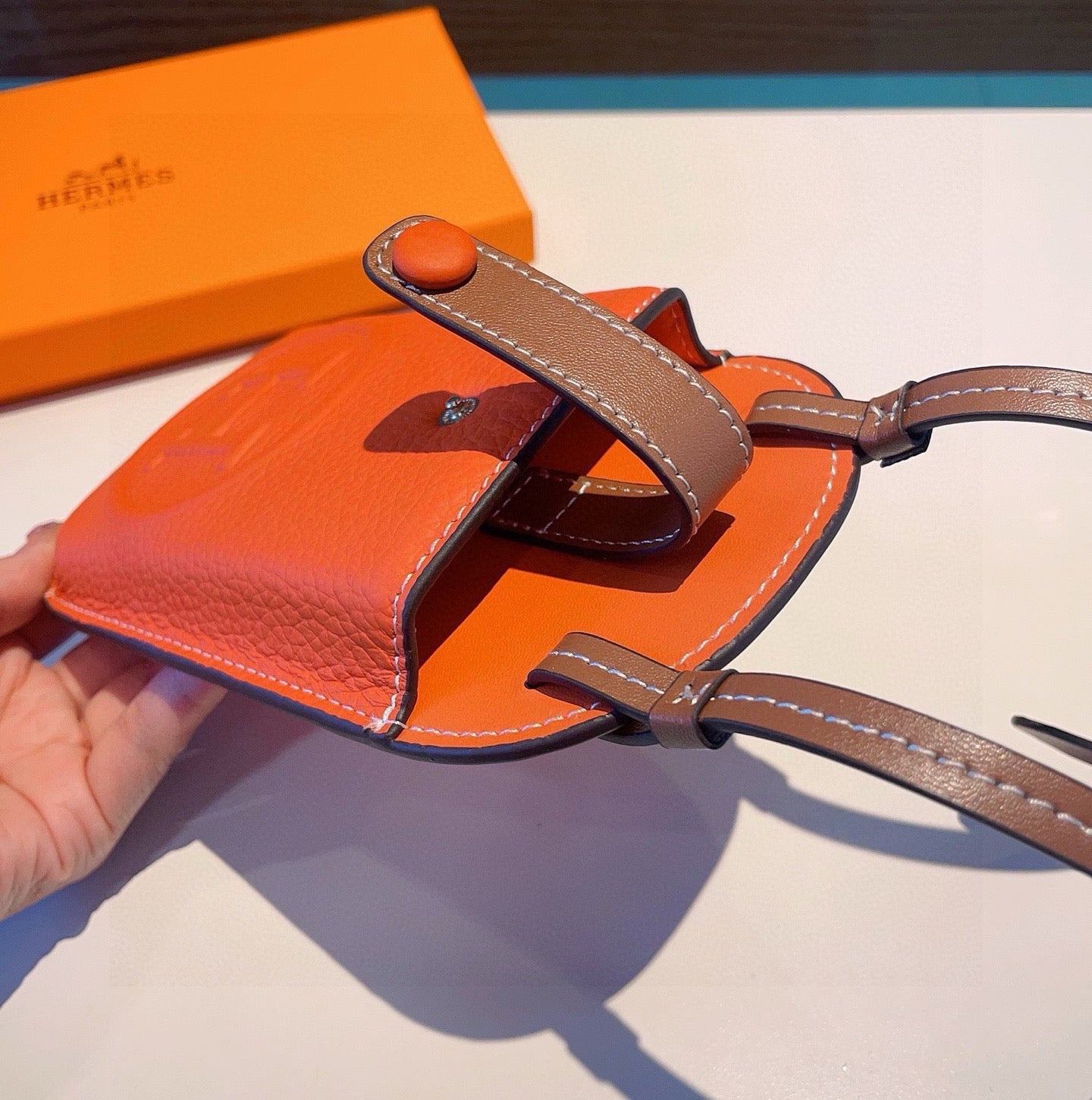 Elegant Leather H Crossbody Phone Purse-CYH157