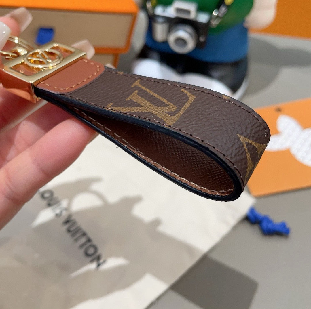 Monogram Classic Pattern Wrist Keychain-CYLV183