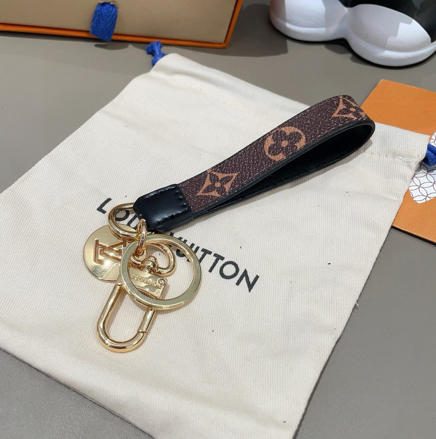 Monogram Wristlet Key Ring With Pendant-CYLV184