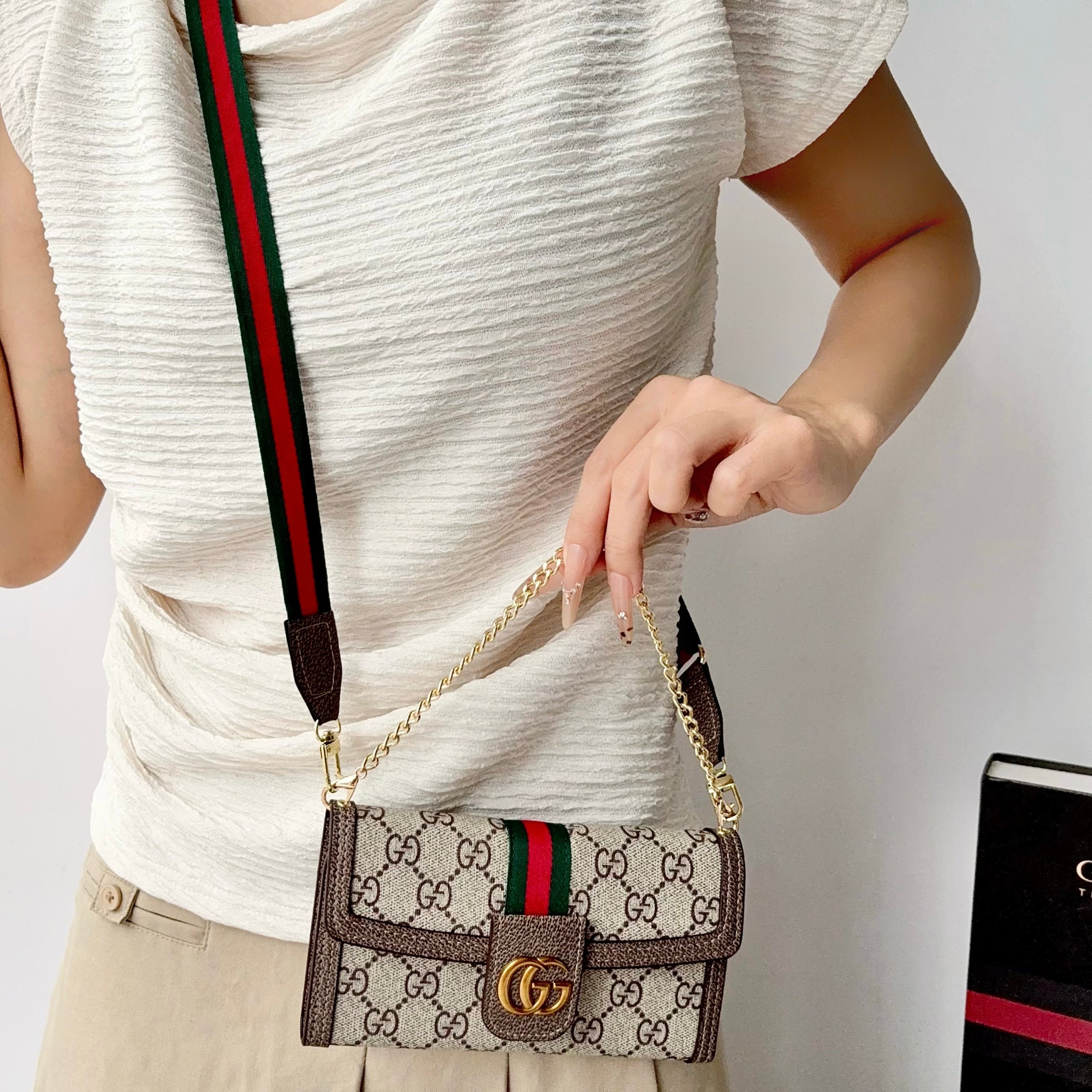 Classic Leather GG iPhone Case With Flip Wallet And Crossbody Strap-CYGG191