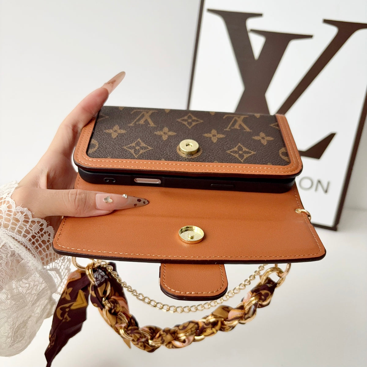 High-quality Leather Monogram iPhone Case With Flip Wallet And Chain-CYLV192