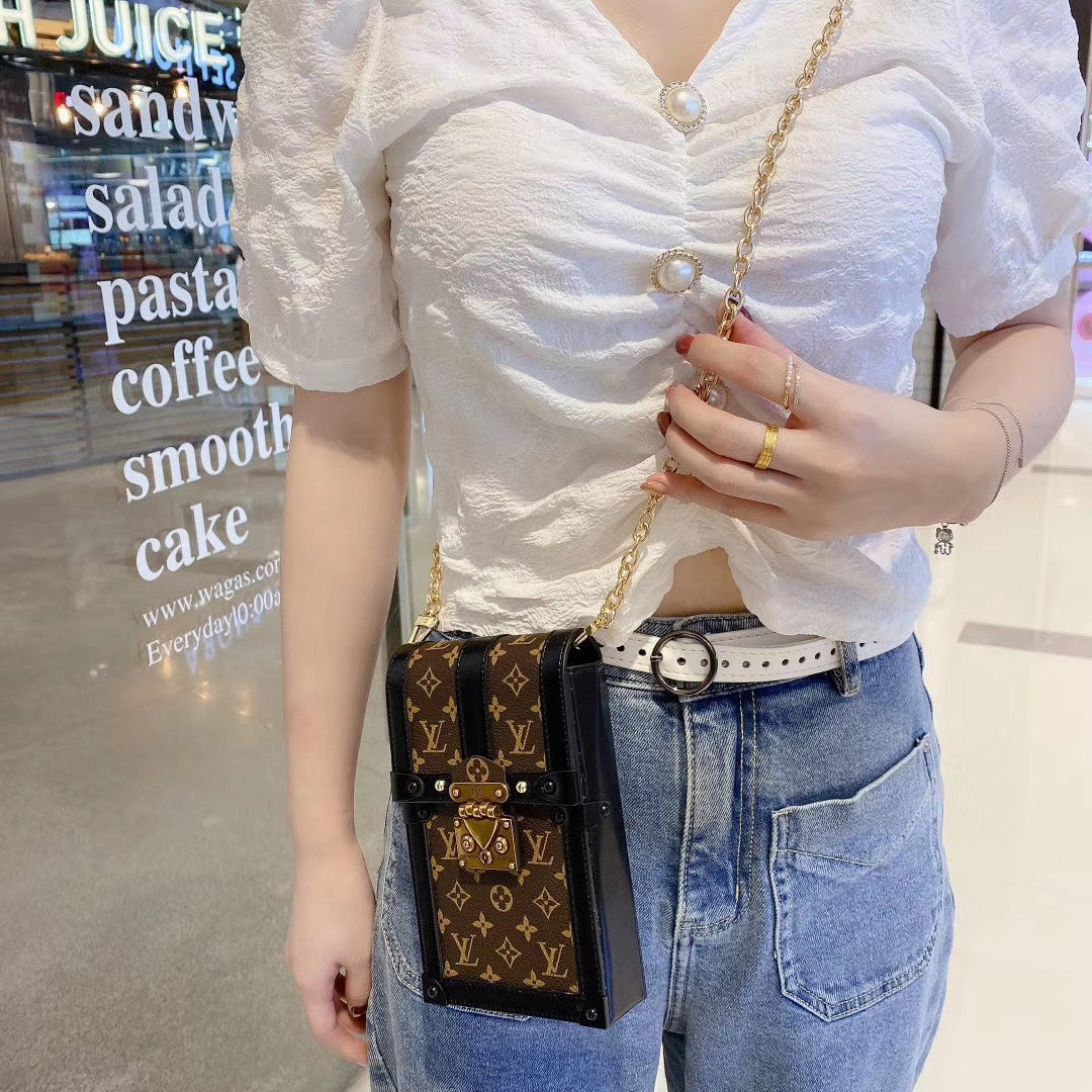 High-quality Monogram Phone Bag with Gold Chain Strap-CYLV229
